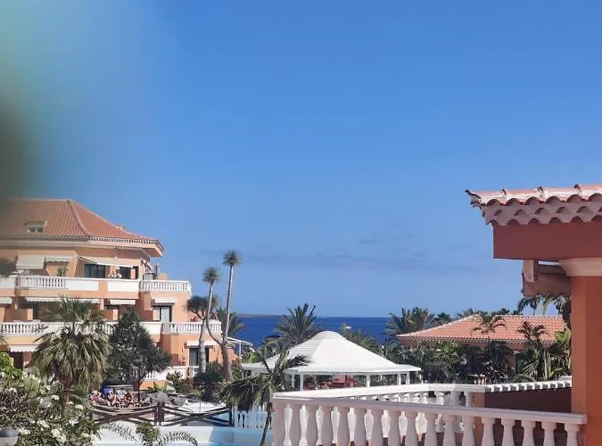 Golden Mile Seaview Royal Garden * 美洲海滩