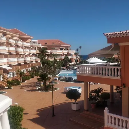 Golden Mile Seaview Royal Garden Apartment *