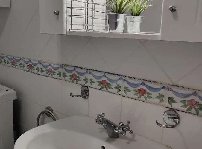 Golden Mile Seaview Royal Garden Apartmán *